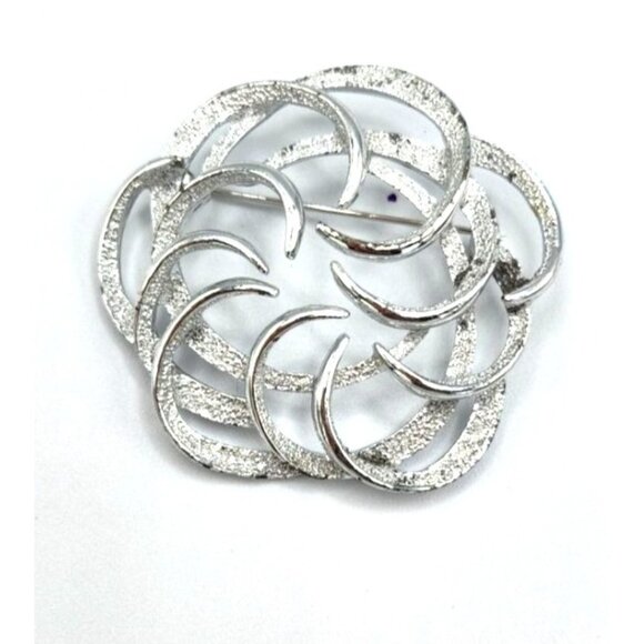 Sarah Coventry Silver Tone Circle Brooch - Vintage - Picture 1 of 2